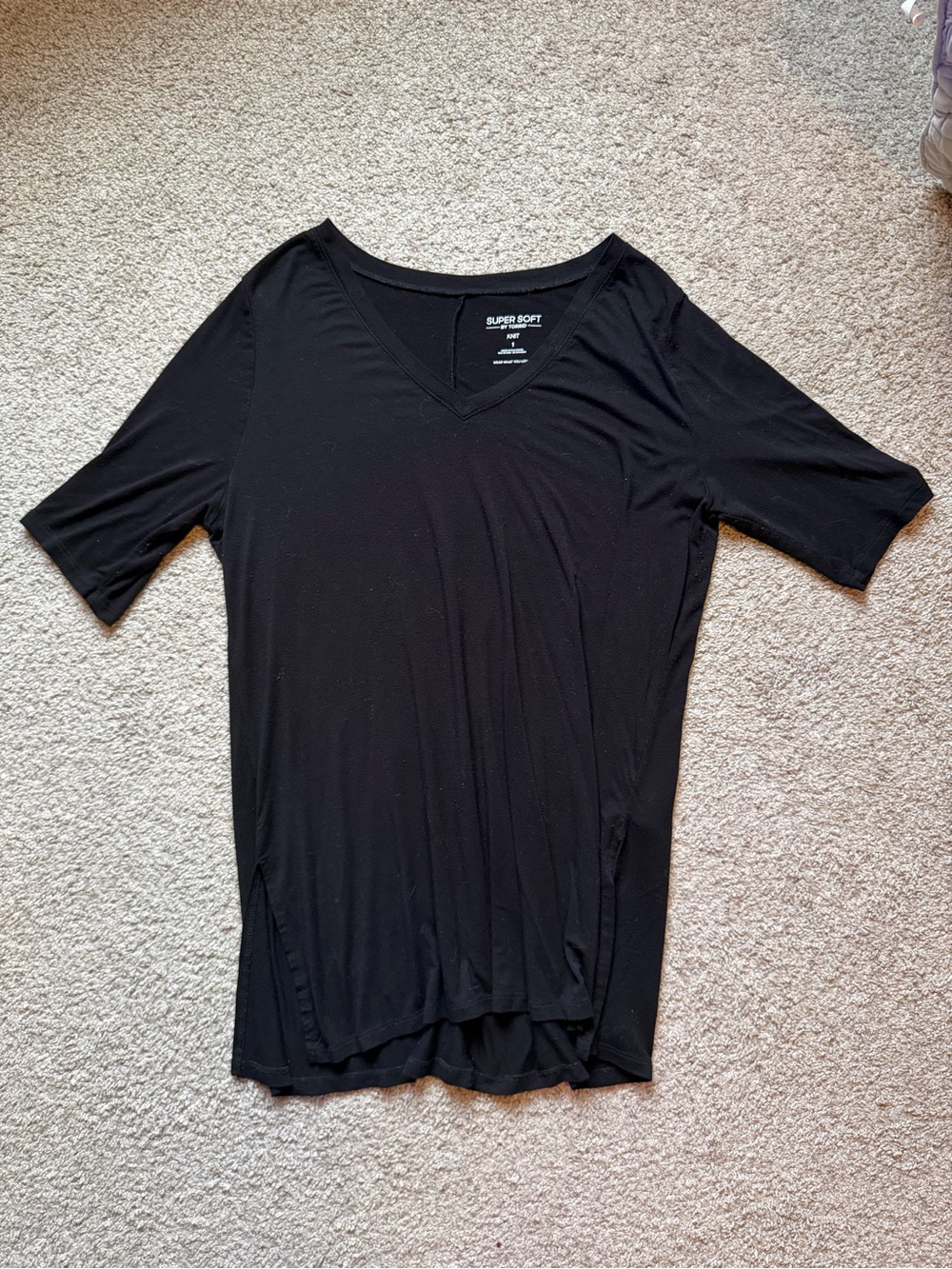 Torrid Super Soft V-Neck Short Sleeve Top - black